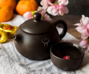 A kettle and a cup of tea to celebrate the Lunar New Year